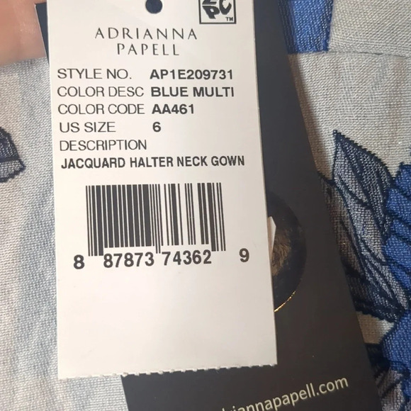 NWT Adrianna Papell Sleeveless Bateau Neck Long Dress size 6 - Picture 3 of 3